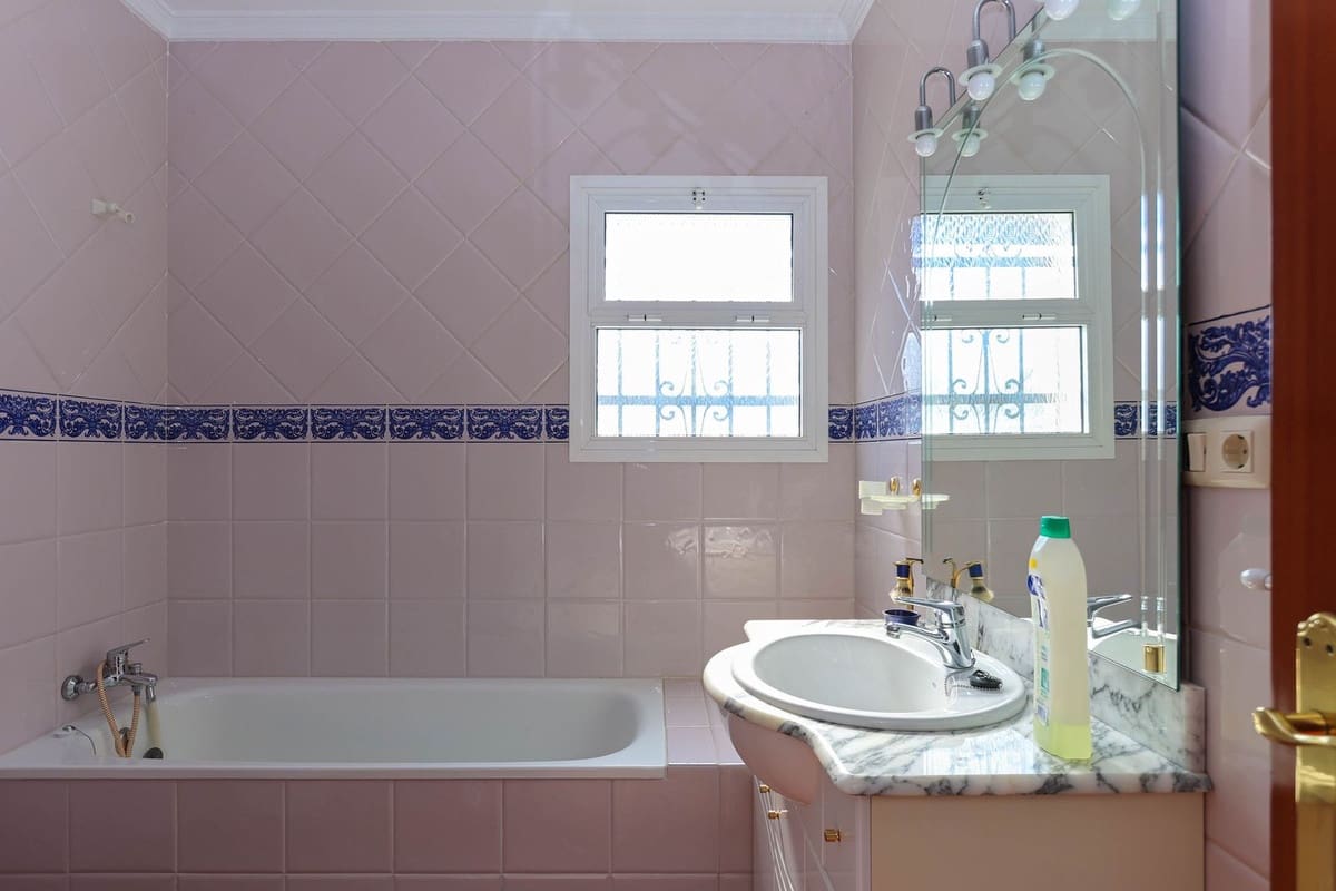 3 soveværelse Villa til salg i Alozaina med garage - € 240.000 (Ref: 7030539)