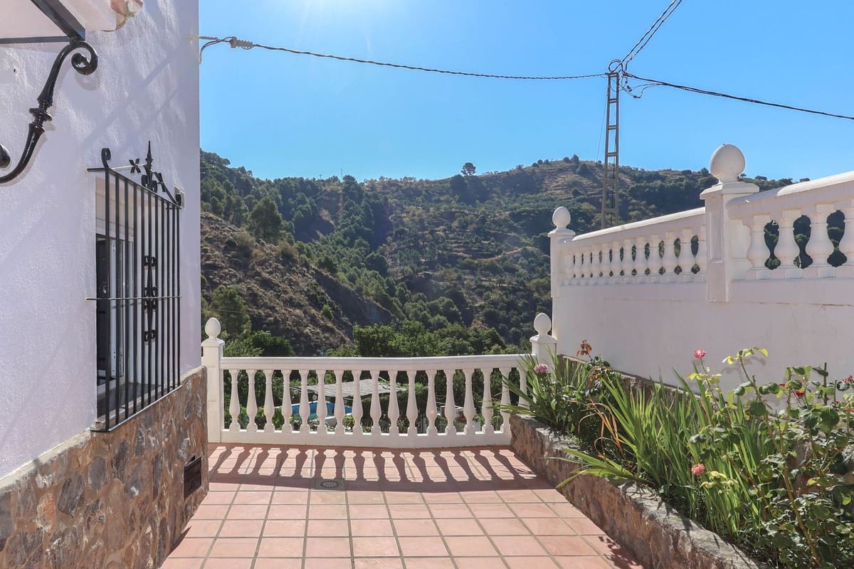 3 soveværelse Villa til salg i Alozaina med garage - € 240.000 (Ref: 7030539)