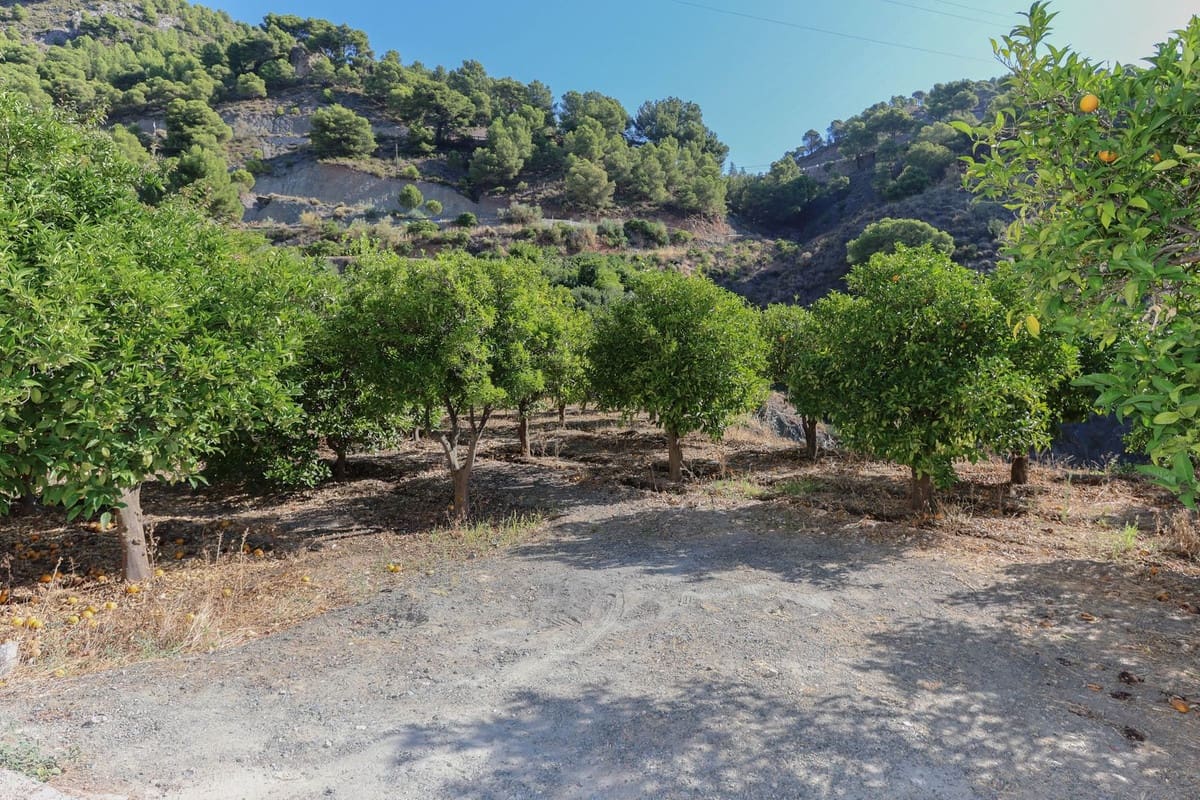 3 soveværelse Villa til salg i Alozaina med garage - € 240.000 (Ref: 7030539)