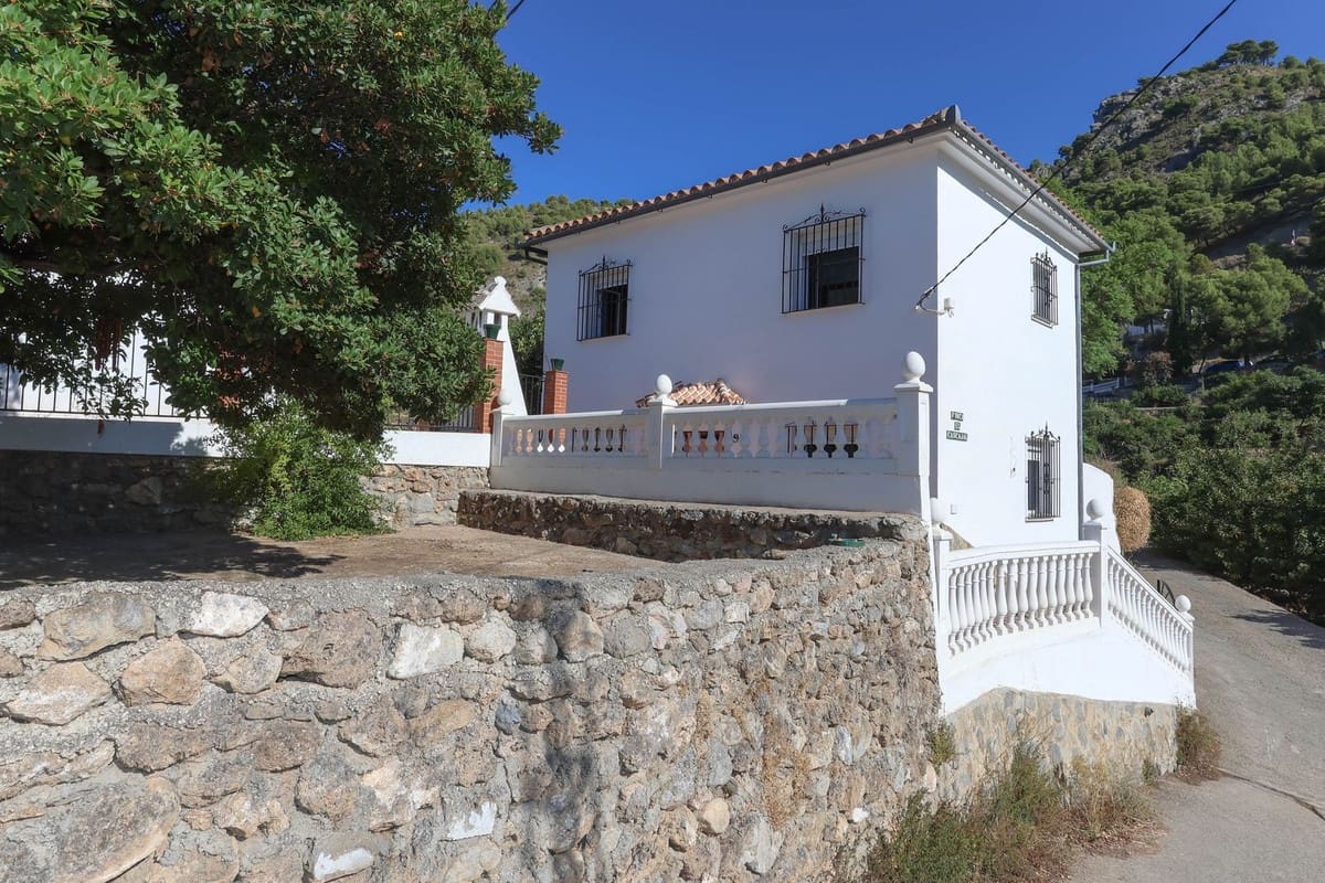 3 soveværelse Villa til salg i Alozaina med garage - € 240.000 (Ref: 7030539)