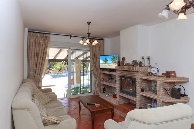3 camera da letto Villa in vendita in Guaro con piscina garage - 540.000 € (Rif: 7033063)