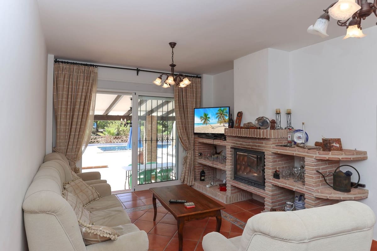 3 chambre Villa/Maison à vendre à Guaro avec piscine garage - 540 000 € (Ref: 7033063)