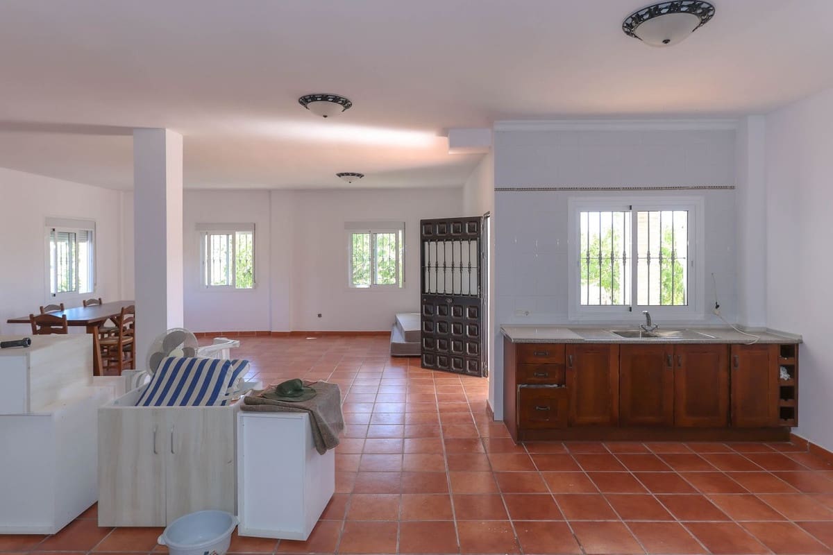 3 chambre Villa/Maison à vendre à Guaro avec piscine garage - 540 000 € (Ref: 7033063)
