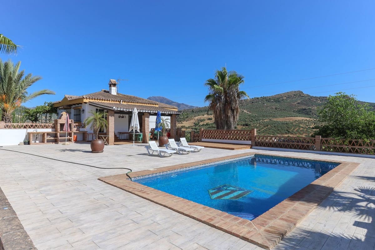 3 chambre Villa/Maison à vendre à Guaro avec piscine garage - 540 000 € (Ref: 7033063)