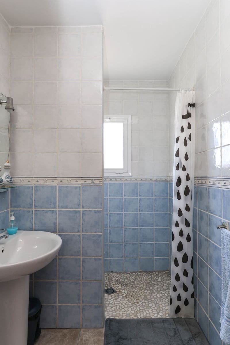 3 soveværelse Villa til salg i Tolox med garage - € 250.000 (Ref: 7976414)