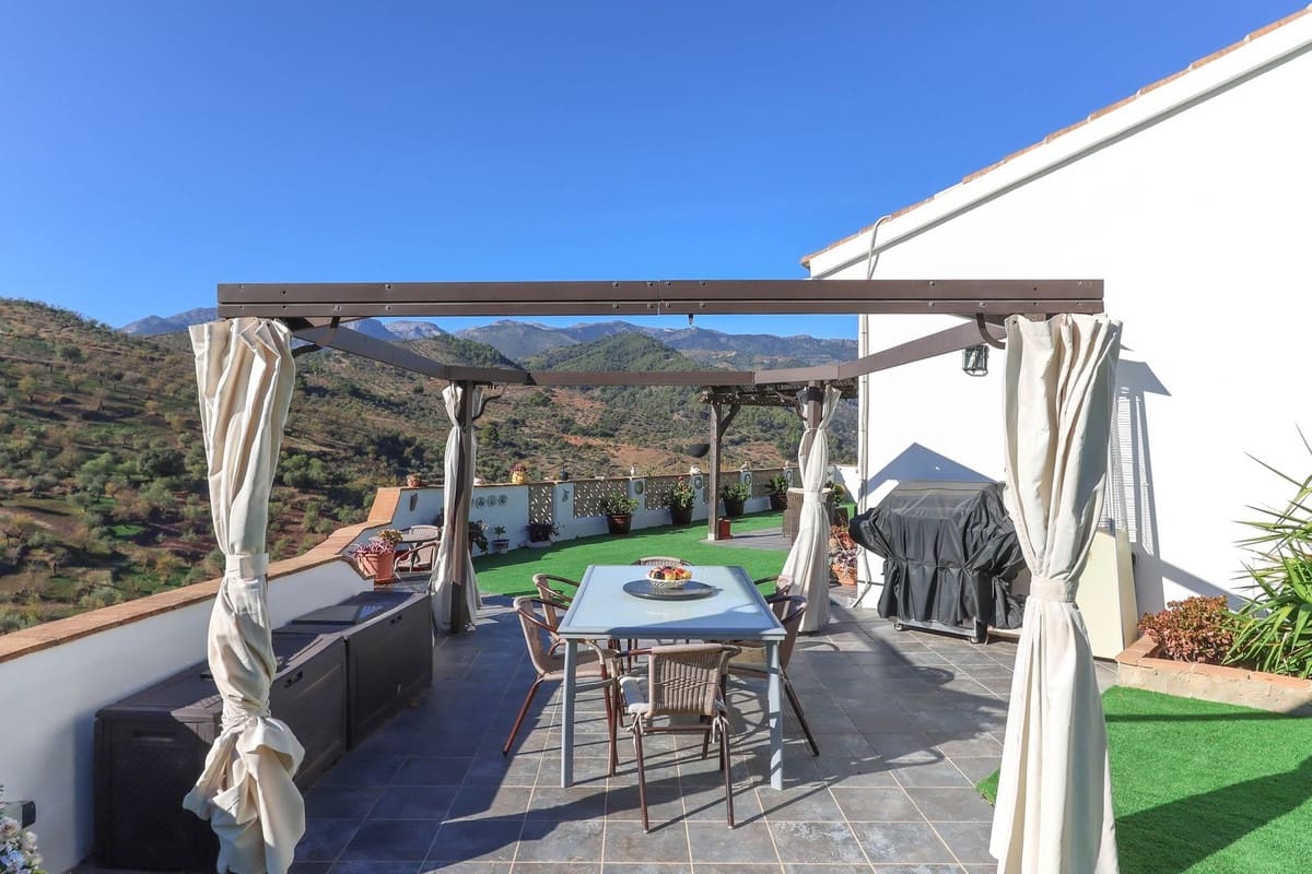 3 soveværelse Villa til salg i Tolox med garage - € 250.000 (Ref: 7976414)