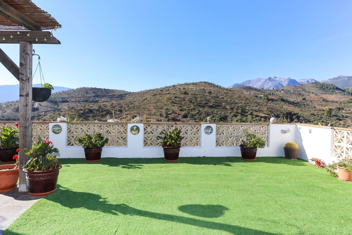 3 sovrum Villa till salu i Tolox med garage - 250 000 € (Ref: 7976414)