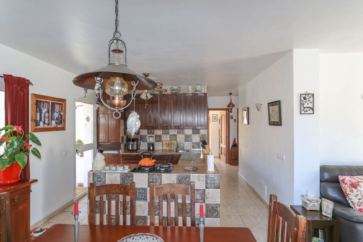 3 sovrum Villa till salu i Tolox med garage - 250 000 € (Ref: 7976414)