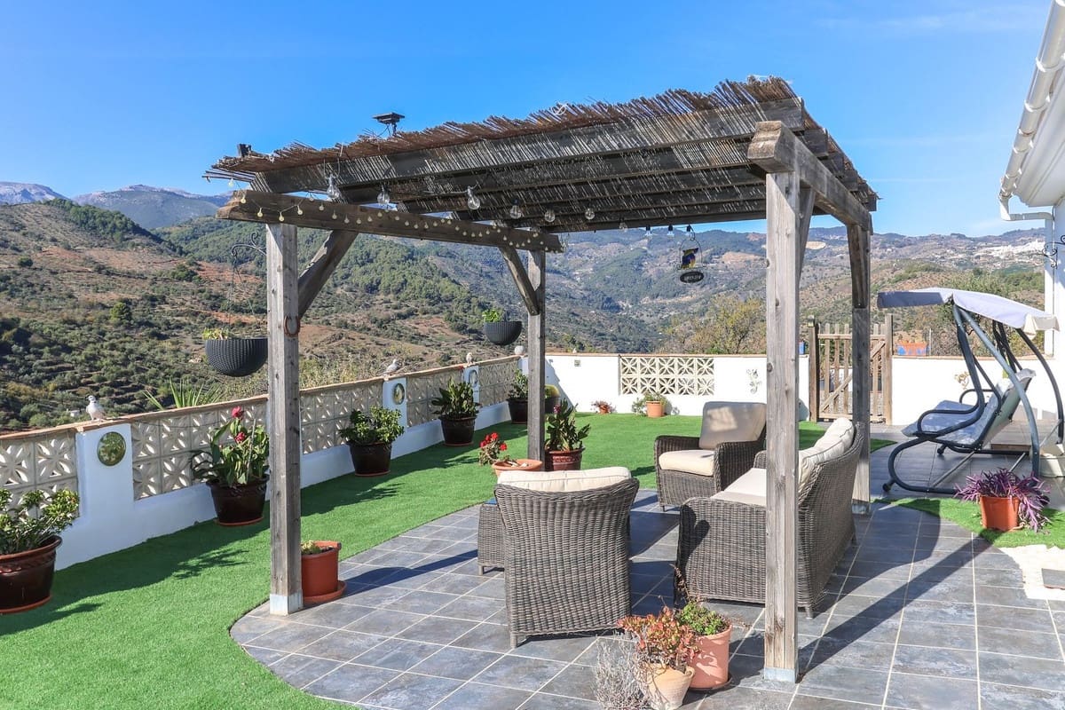 3 sovrum Villa till salu i Tolox med garage - 250 000 € (Ref: 7976414)