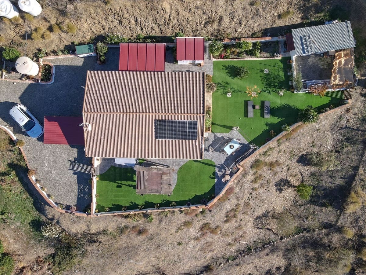 3 sovrum Villa till salu i Tolox med garage - 250 000 € (Ref: 7976414)