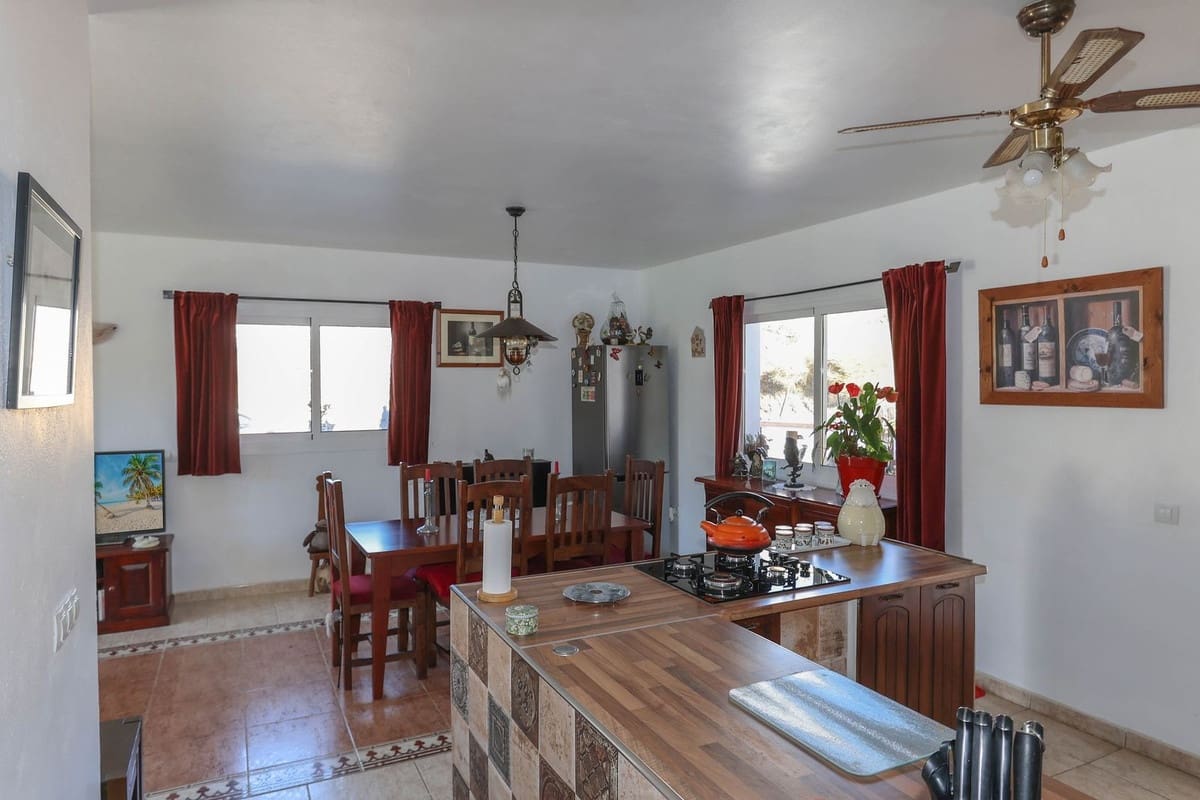 3 sypialnia Willa na sprzedaż w Tolox z garażem - 250 000 € (Ref: 7976414)