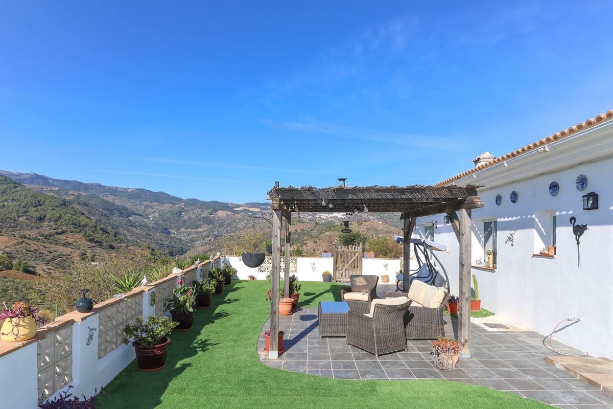 3 sypialnia Willa na sprzedaż w Tolox z garażem - 250 000 € (Ref: 7976414)