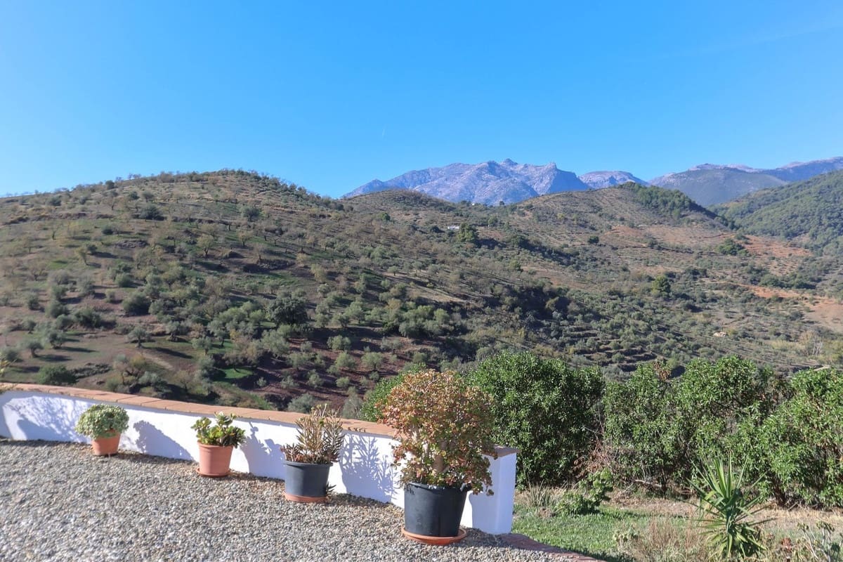 3 sypialnia Willa na sprzedaż w Tolox z garażem - 250 000 € (Ref: 7976414)