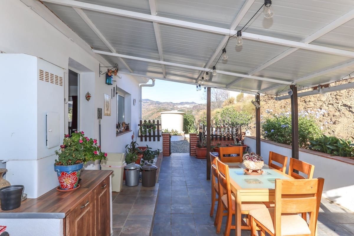 3 sovrum Villa till salu i Tolox med garage - 219 000 € (Ref: 7976414)