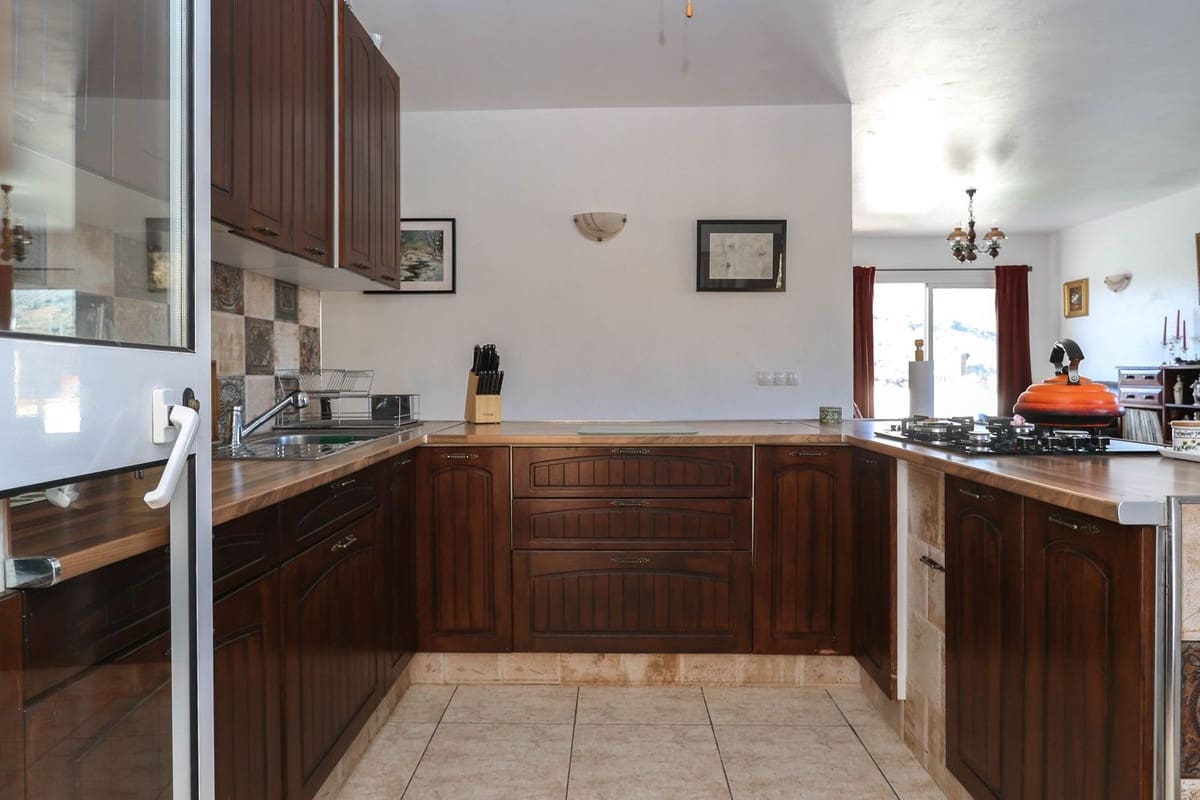 3 sovrum Villa till salu i Tolox med garage - 219 000 € (Ref: 7976414)