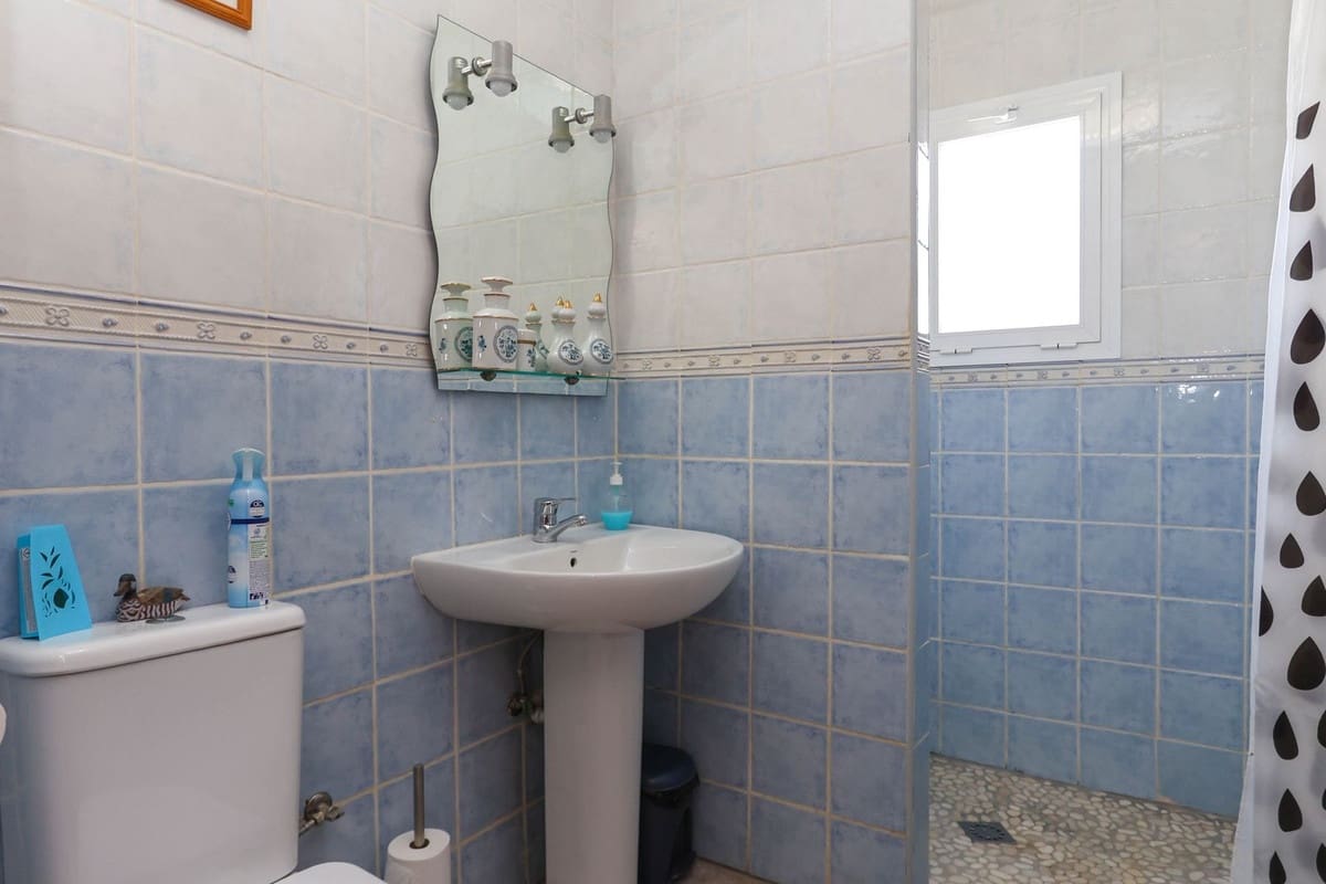 3 sovrum Villa till salu i Tolox med garage - 219 000 € (Ref: 7976414)