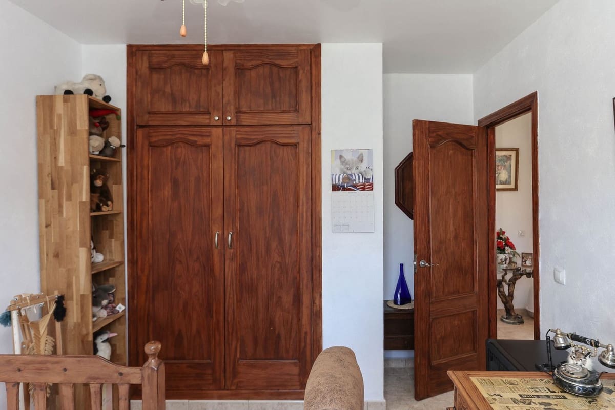 3 sovrum Villa till salu i Tolox med garage - 219 000 € (Ref: 7976414)