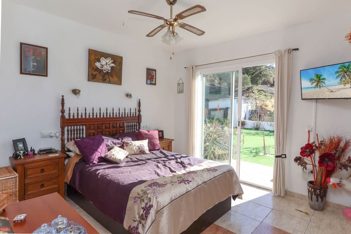 3 sovrum Villa till salu i Tolox med garage - 219 000 € (Ref: 7976414)
