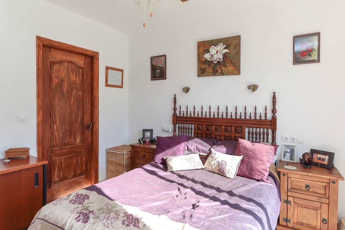 3 sovrum Villa till salu i Tolox med garage - 219 000 € (Ref: 7976414)