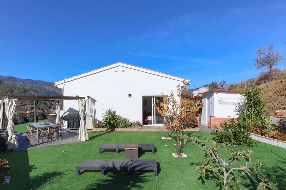 3 sovrum Villa till salu i Tolox med garage - 219 000 € (Ref: 7976414)
