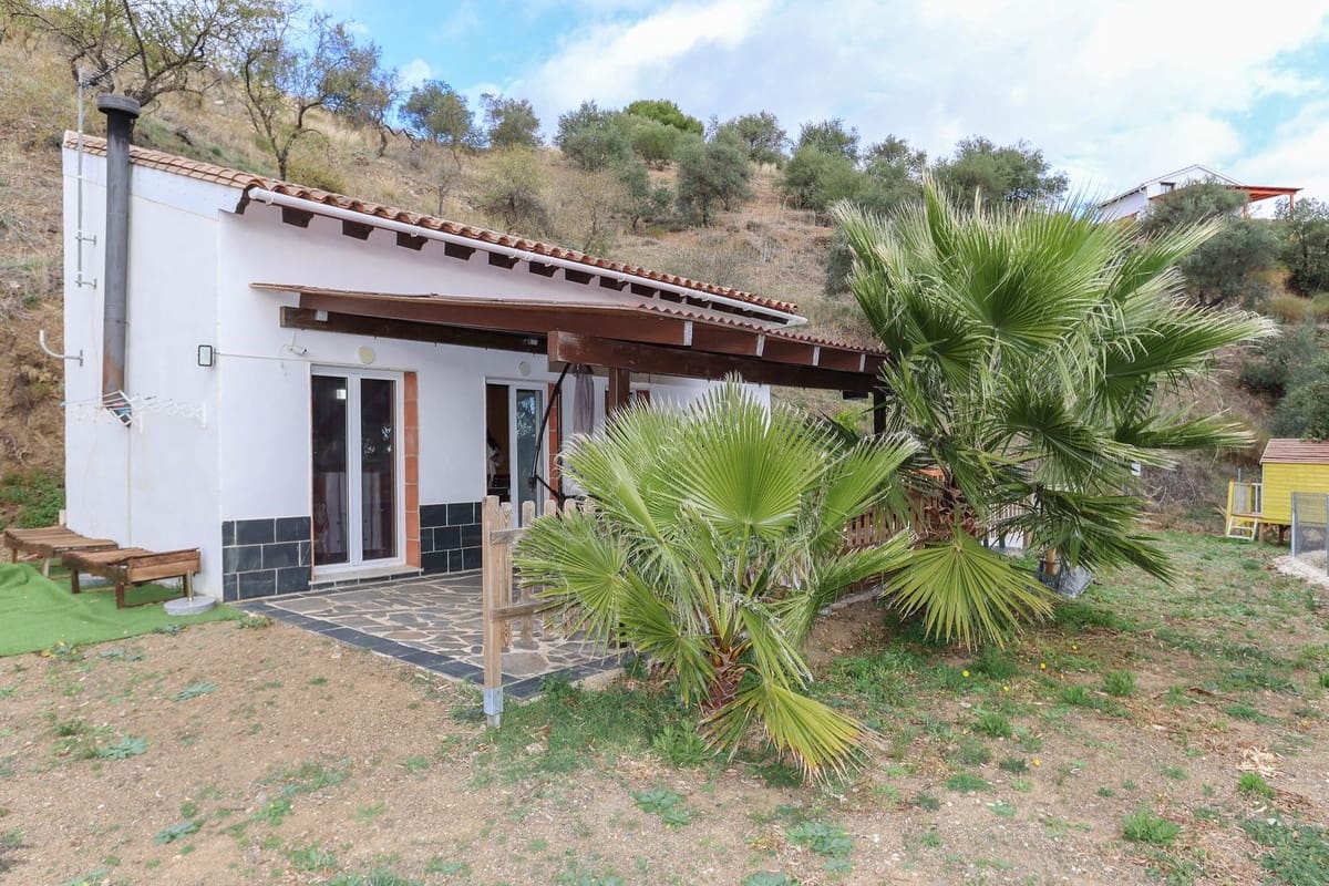 1 bedroom Finca/Country House for sale in Yunquera with garage €