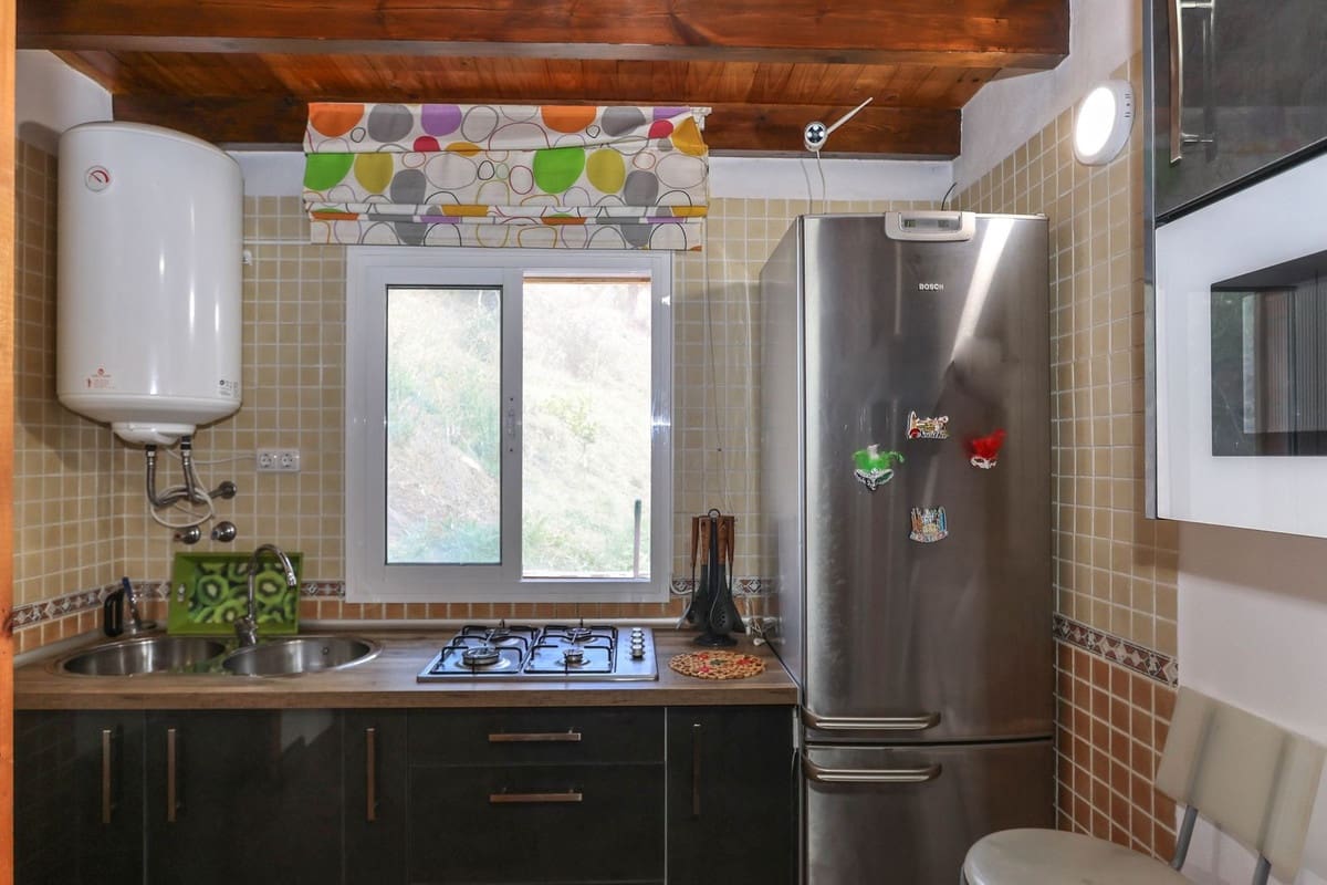 1 bedroom Finca/Country House for sale in Yunquera with garage €