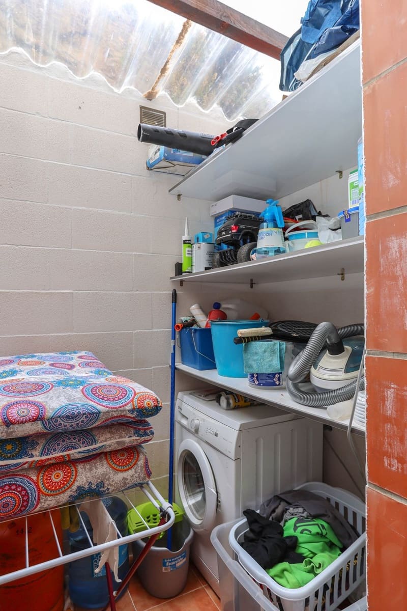 1 bedroom Finca/Country House for sale in Yunquera with garage €