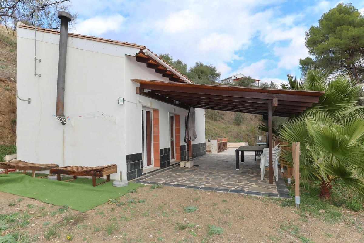 1 bedroom Finca/Country House for sale in Yunquera with garage €