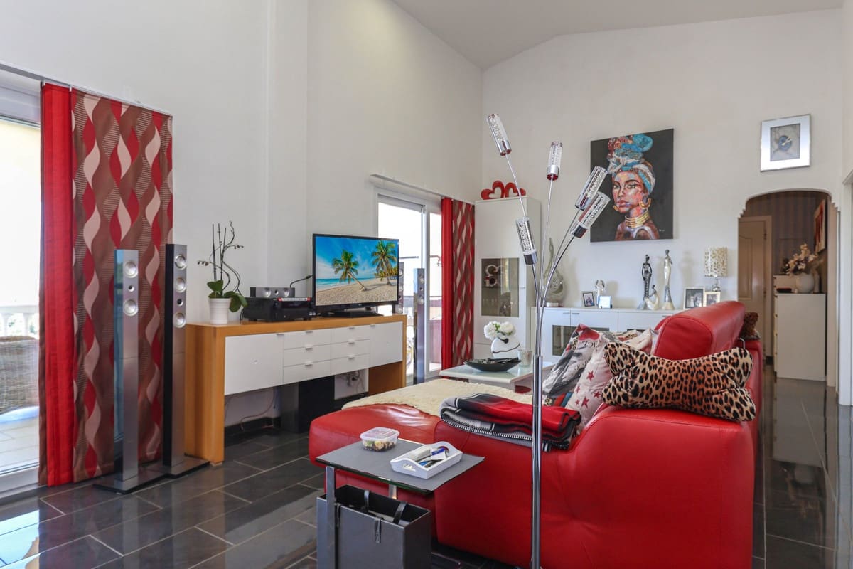 4 soverom Villa til salgs i Monda med svømmebasseng garasje - € 550 000 (Ref: 8220814)