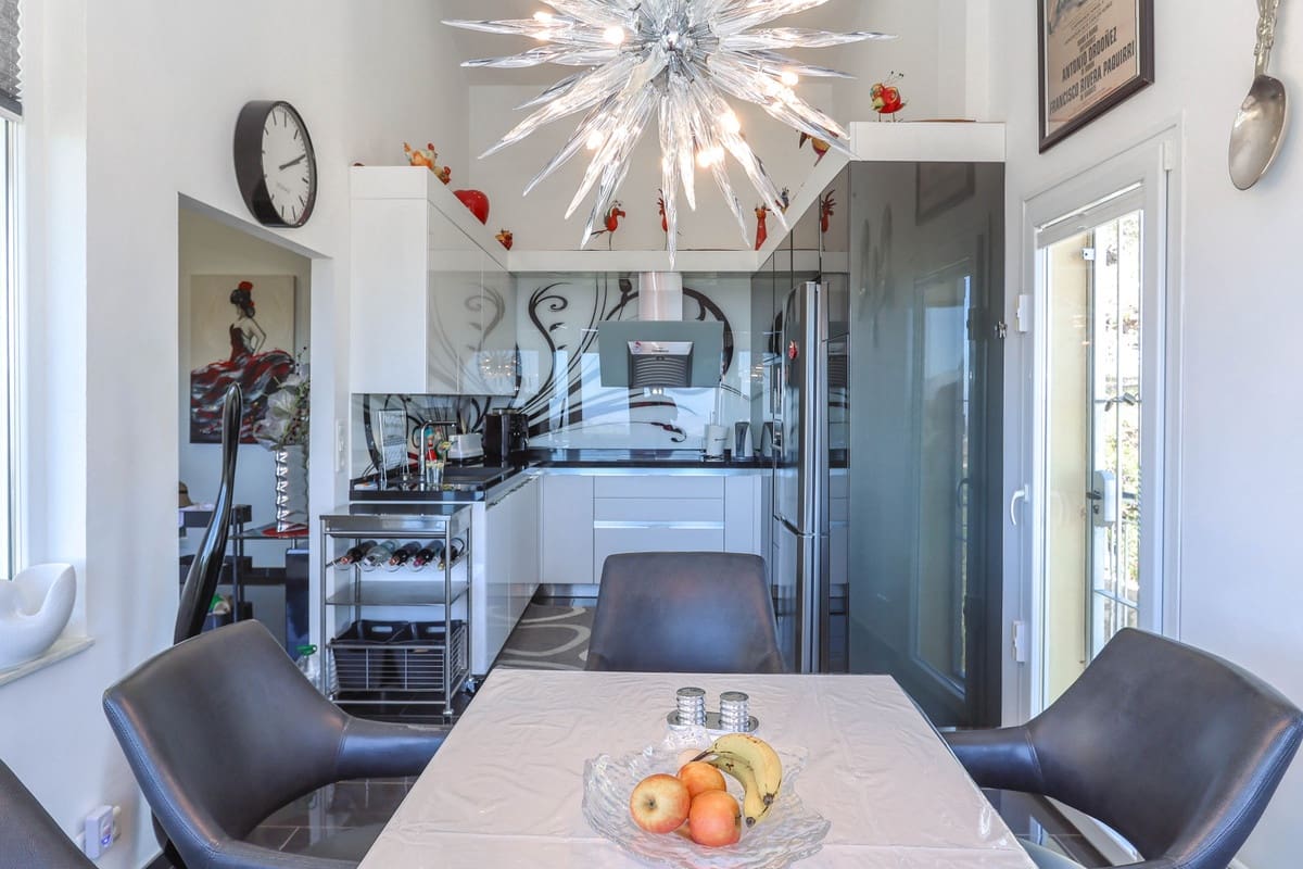 4 soverom Villa til salgs i Monda med svømmebasseng garasje - € 550 000 (Ref: 8220814)