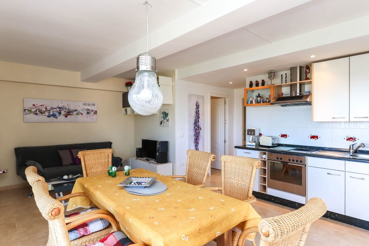 4 soverom Villa til salgs i Monda med svømmebasseng garasje - € 550 000 (Ref: 8220814)