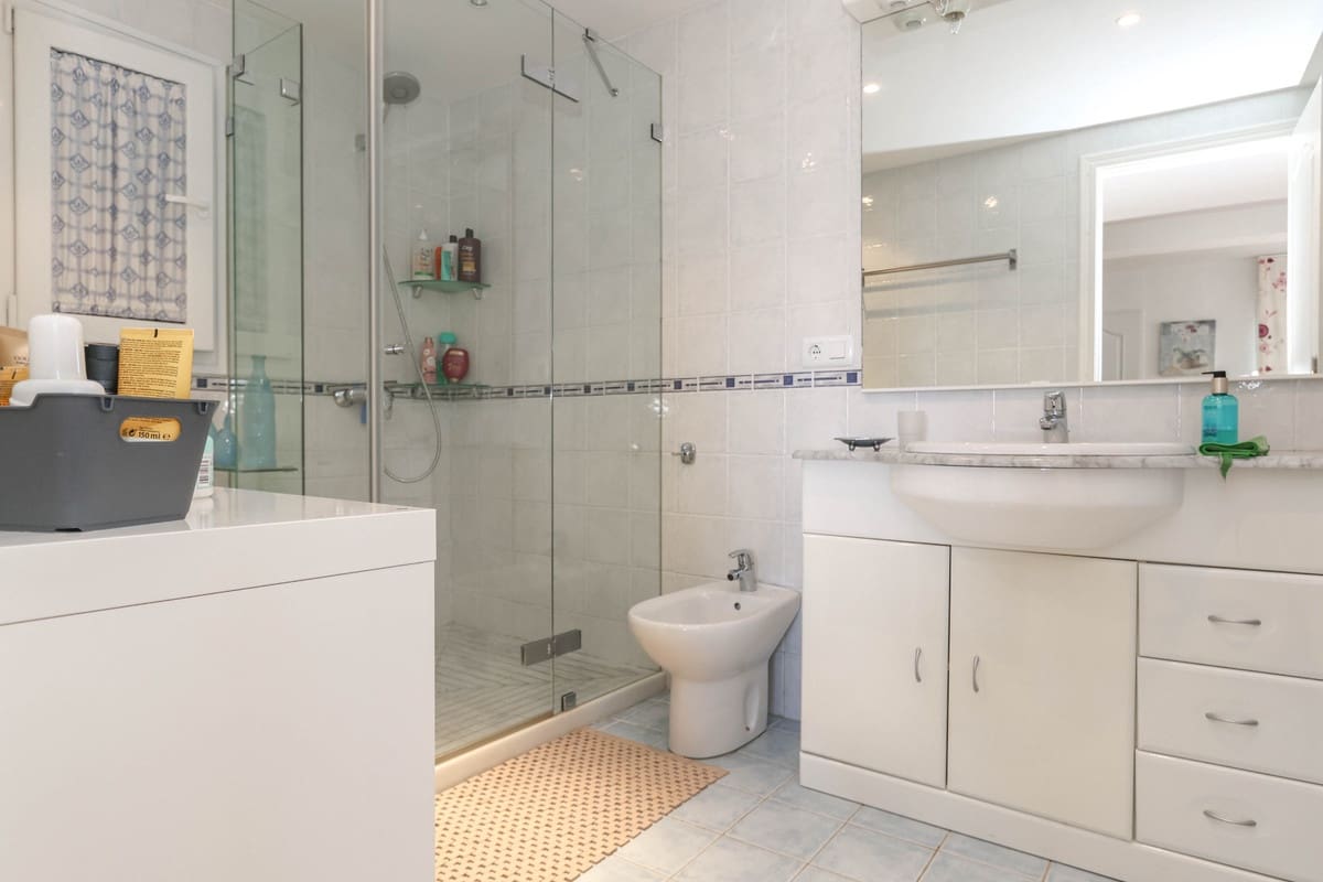 4 soverom Villa til salgs i Monda med svømmebasseng garasje - € 550 000 (Ref: 8220814)