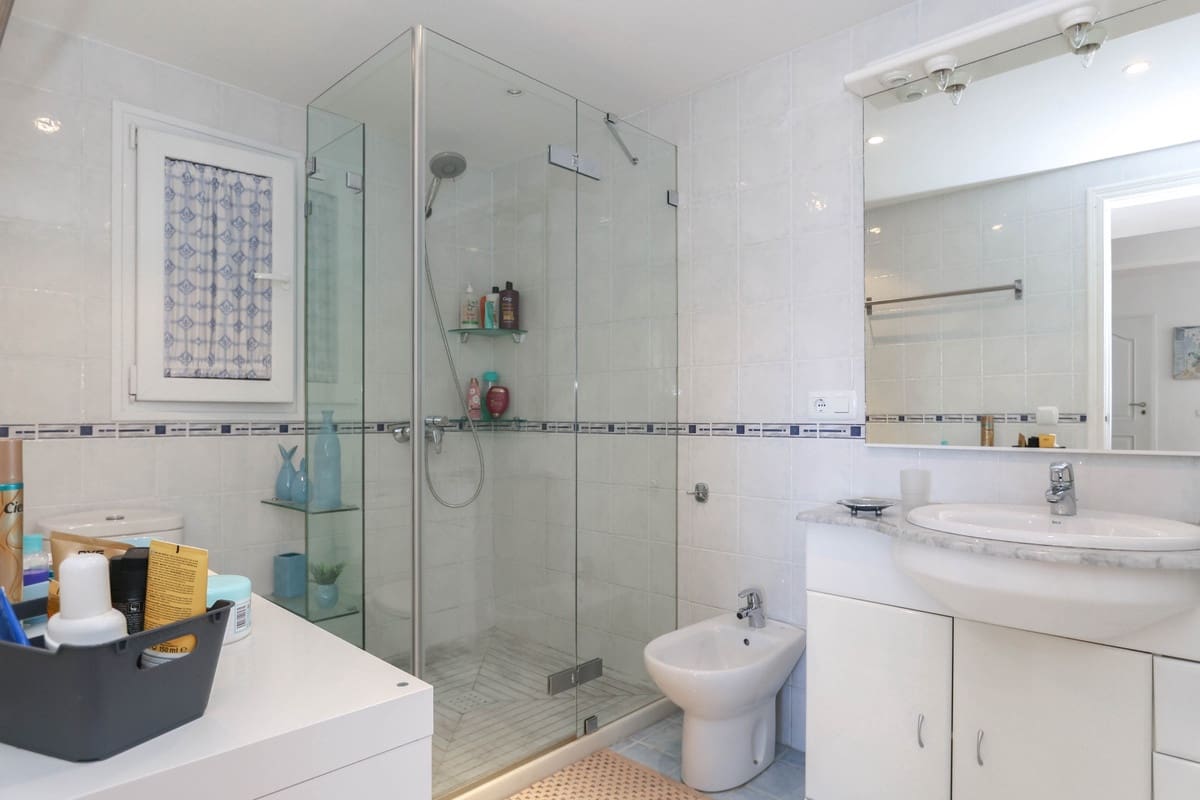 4 soverom Villa til salgs i Monda med svømmebasseng garasje - € 550 000 (Ref: 8220814)