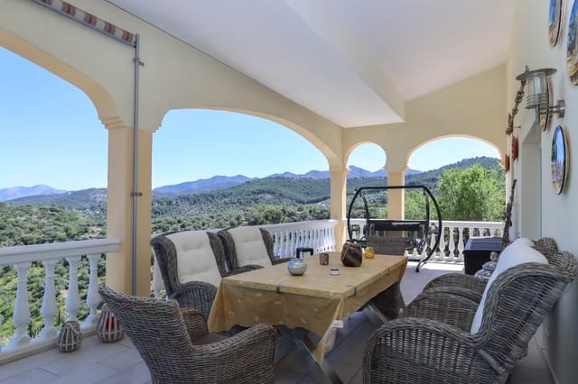 4 soverom Villa til salgs i Monda med svømmebasseng garasje - € 550 000 (Ref: 8220814)