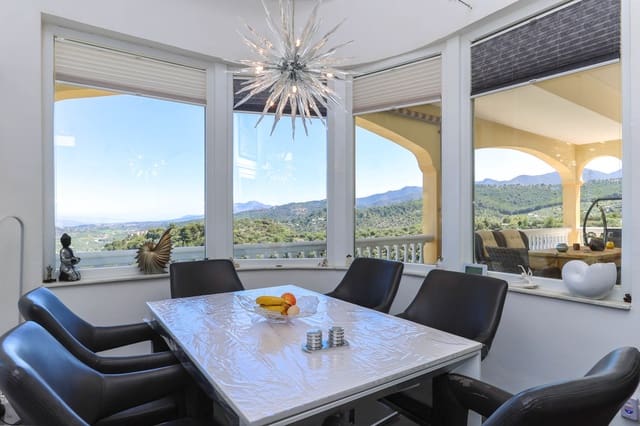 4 soverom Villa til salgs i Monda med svømmebasseng garasje - € 550 000 (Ref: 8220814)