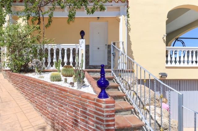 4 soverom Villa til salgs i Monda med svømmebasseng garasje - € 550 000 (Ref: 8220814)