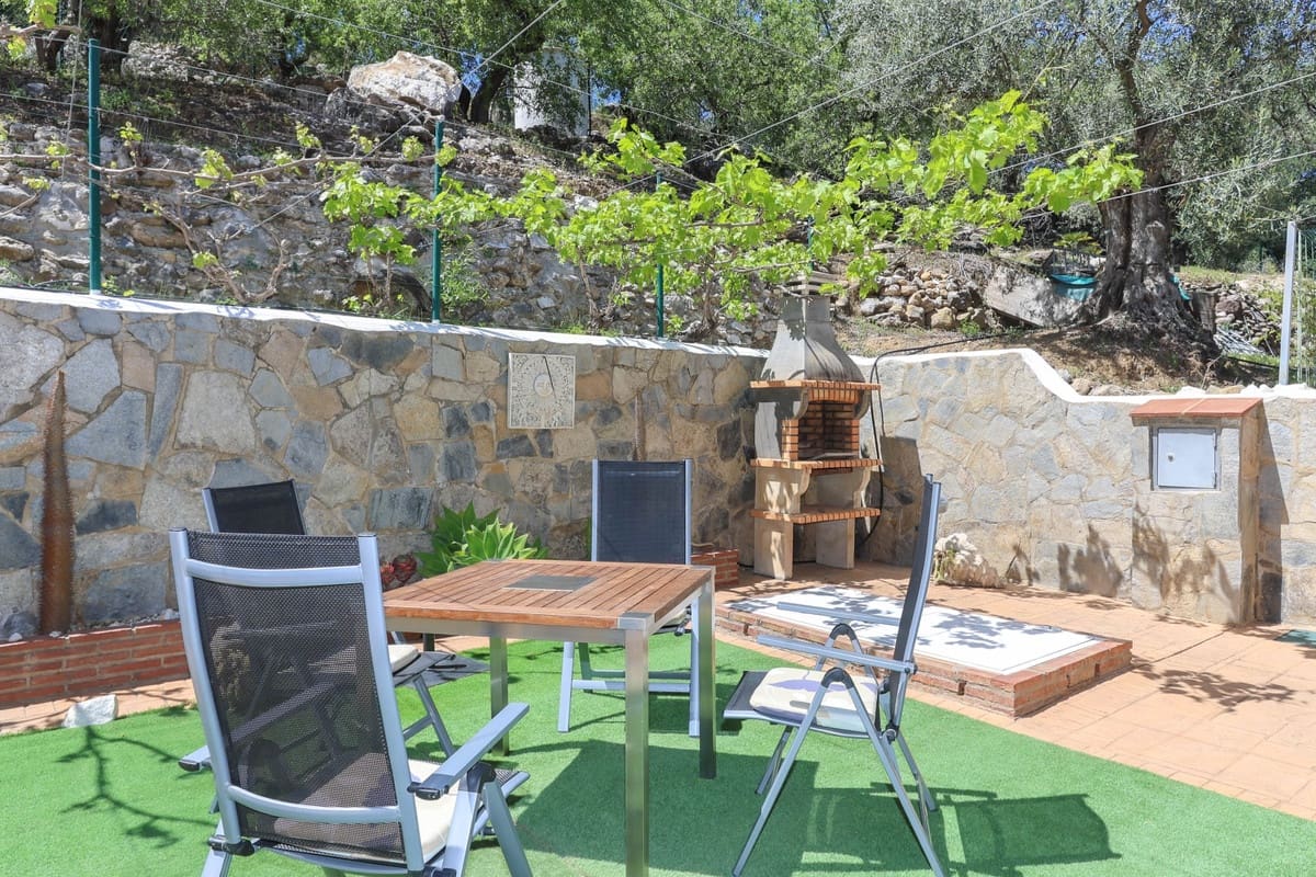 4 soverom Villa til salgs i Monda med svømmebasseng garasje - € 550 000 (Ref: 8220814)