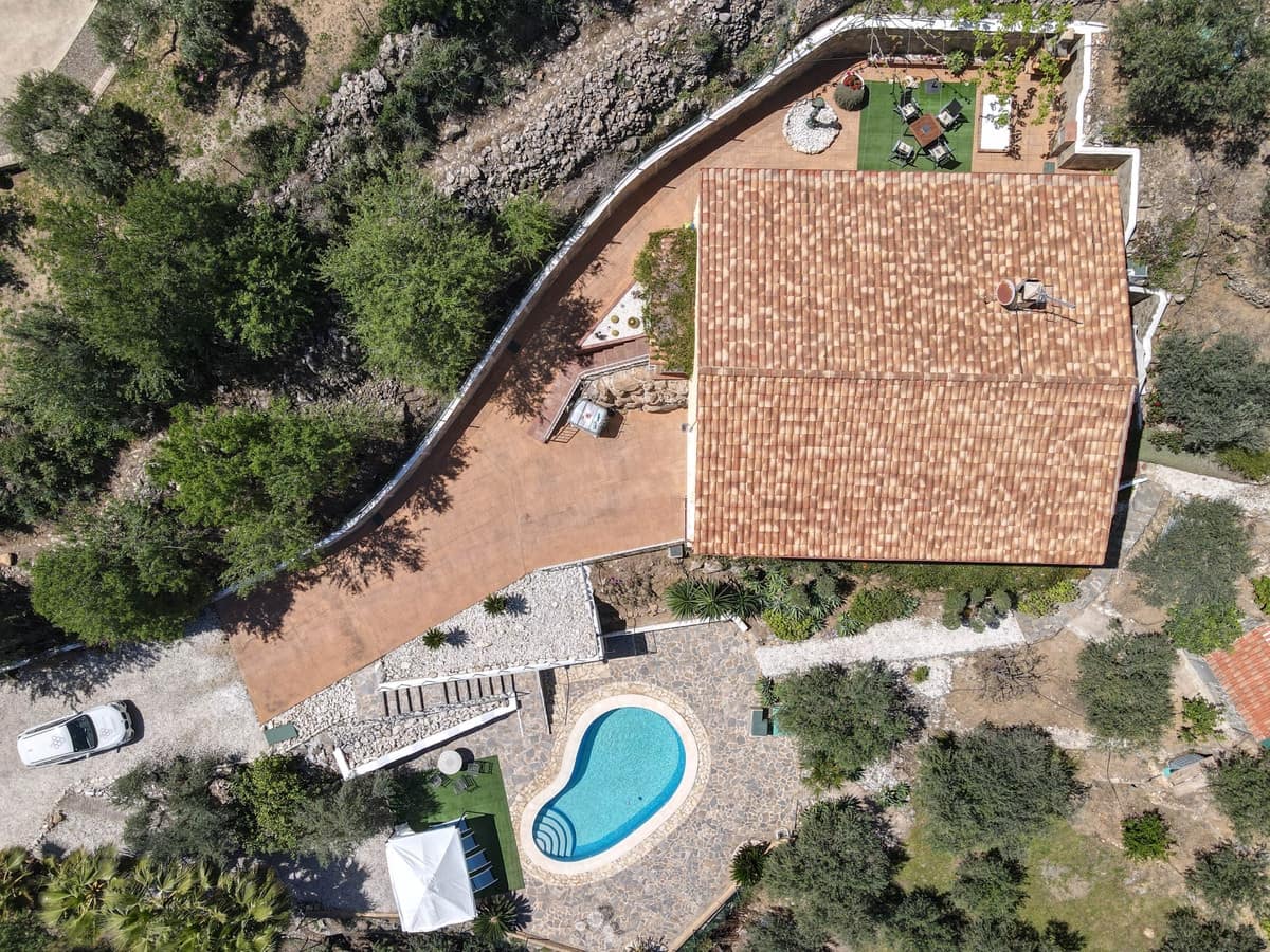 4 soverom Villa til salgs i Monda med svømmebasseng garasje - € 550 000 (Ref: 8220814)