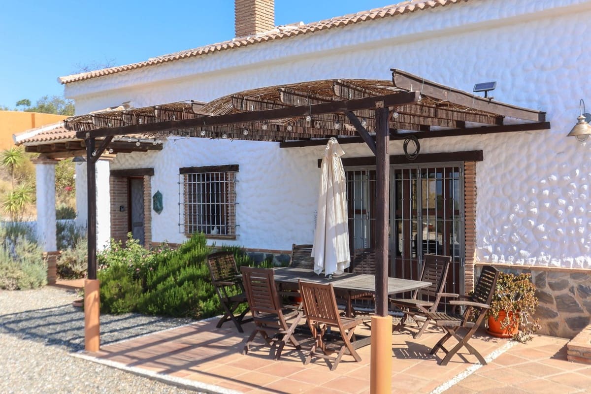 3 chambre Villa/Maison à vendre à Alozaina avec piscine garage - 385 000 € (Ref: 8376399)