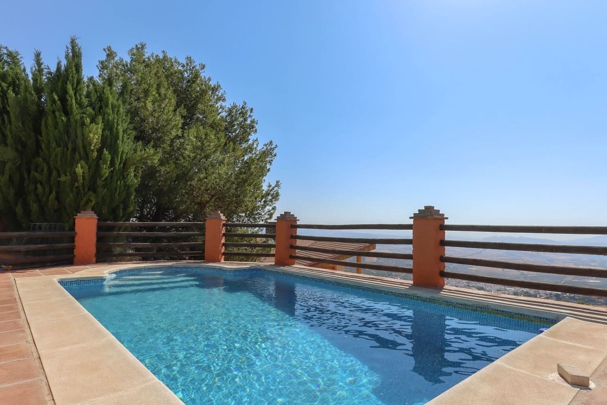 3 chambre Villa/Maison à vendre à Alozaina avec piscine garage - 385 000 € (Ref: 8376399)