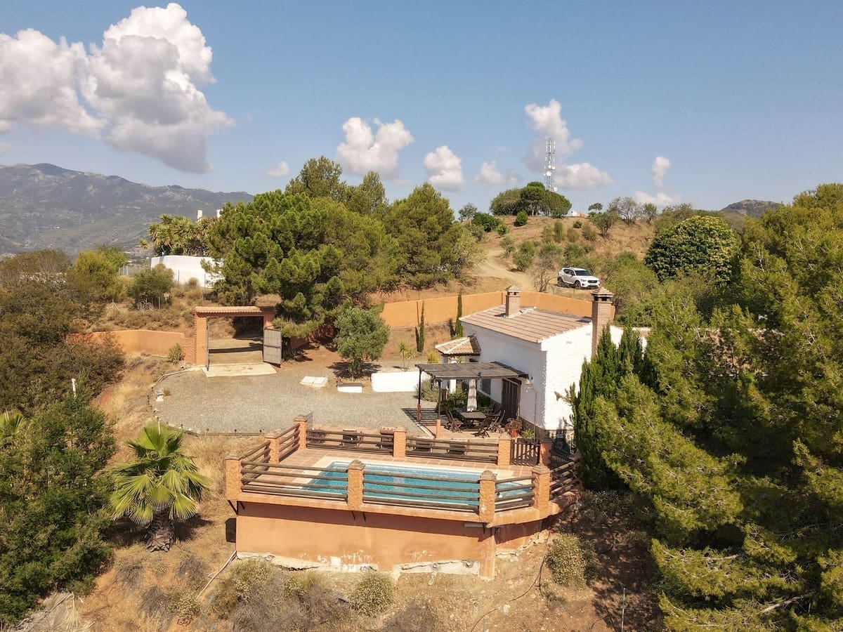 3 chambre Villa/Maison à vendre à Alozaina avec piscine garage - 385 000 € (Ref: 8376399)