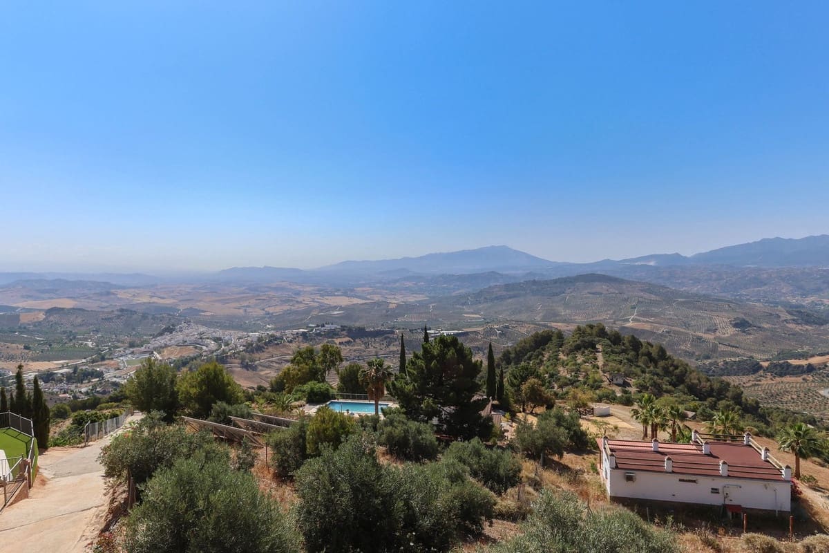 3 chambre Villa/Maison à vendre à Alozaina avec piscine garage - 385 000 € (Ref: 8376399)