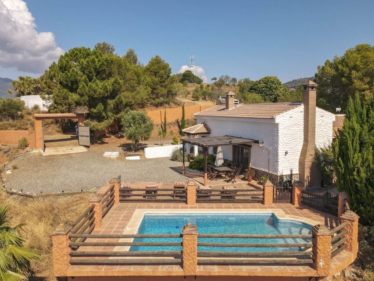 3 chambre Villa/Maison à vendre à Alozaina avec piscine garage - 385 000 € (Ref: 8376399)