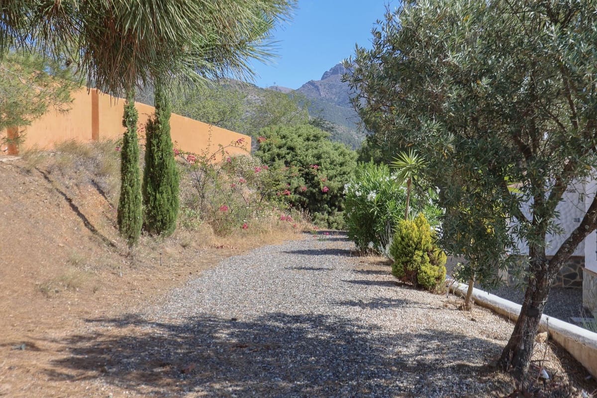 3 chambre Villa/Maison à vendre à Alozaina avec piscine garage - 385 000 € (Ref: 8376399)