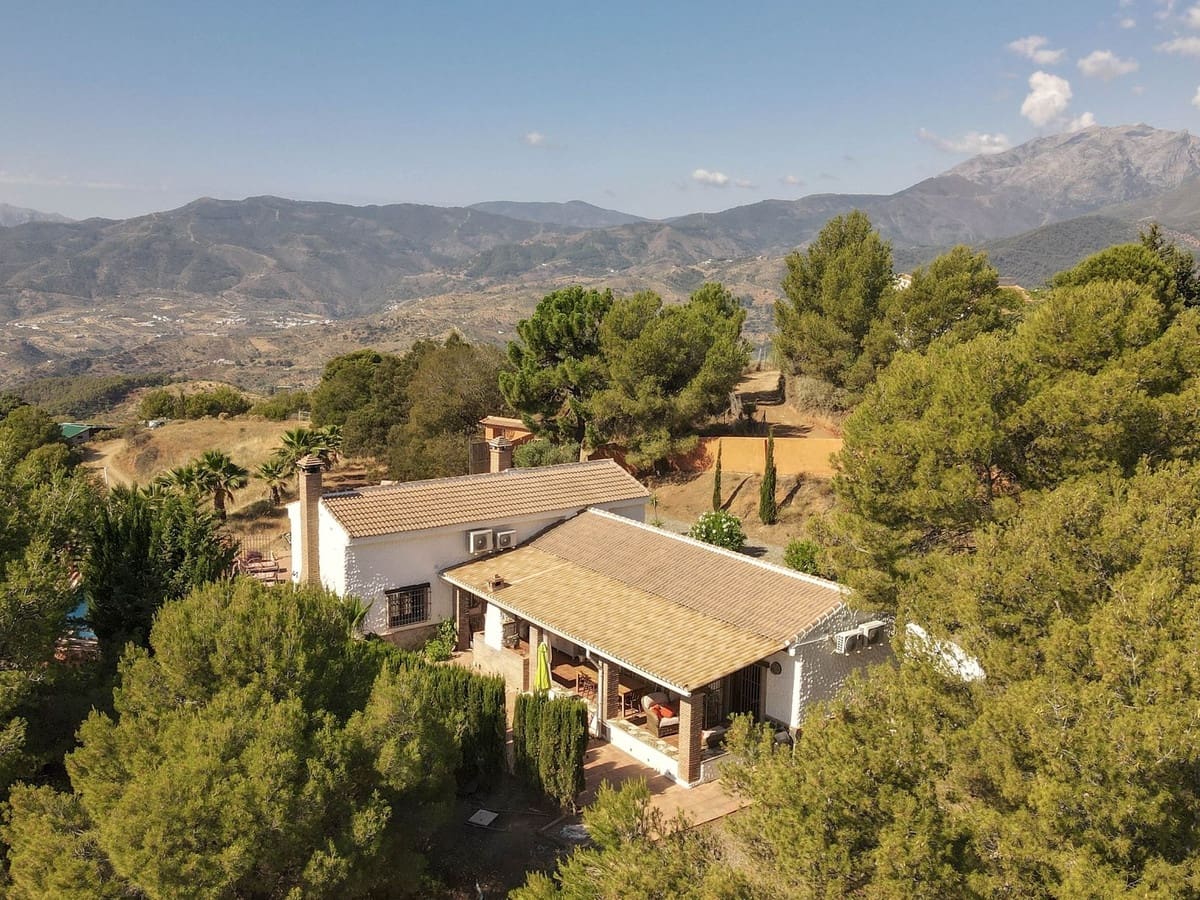 3 chambre Villa/Maison à vendre à Alozaina avec piscine garage - 385 000 € (Ref: 8376399)