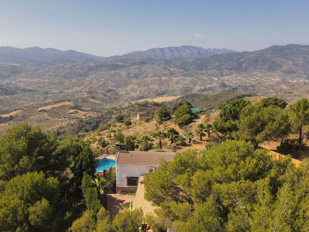 3 chambre Villa/Maison à vendre à Alozaina avec piscine garage - 385 000 € (Ref: 8376399)