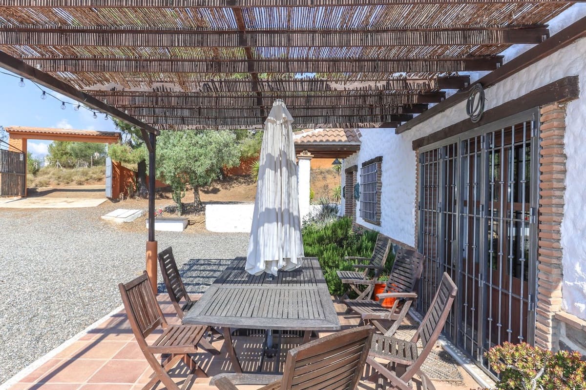 3 chambre Villa/Maison à vendre à Alozaina avec piscine garage - 385 000 € (Ref: 8376399)