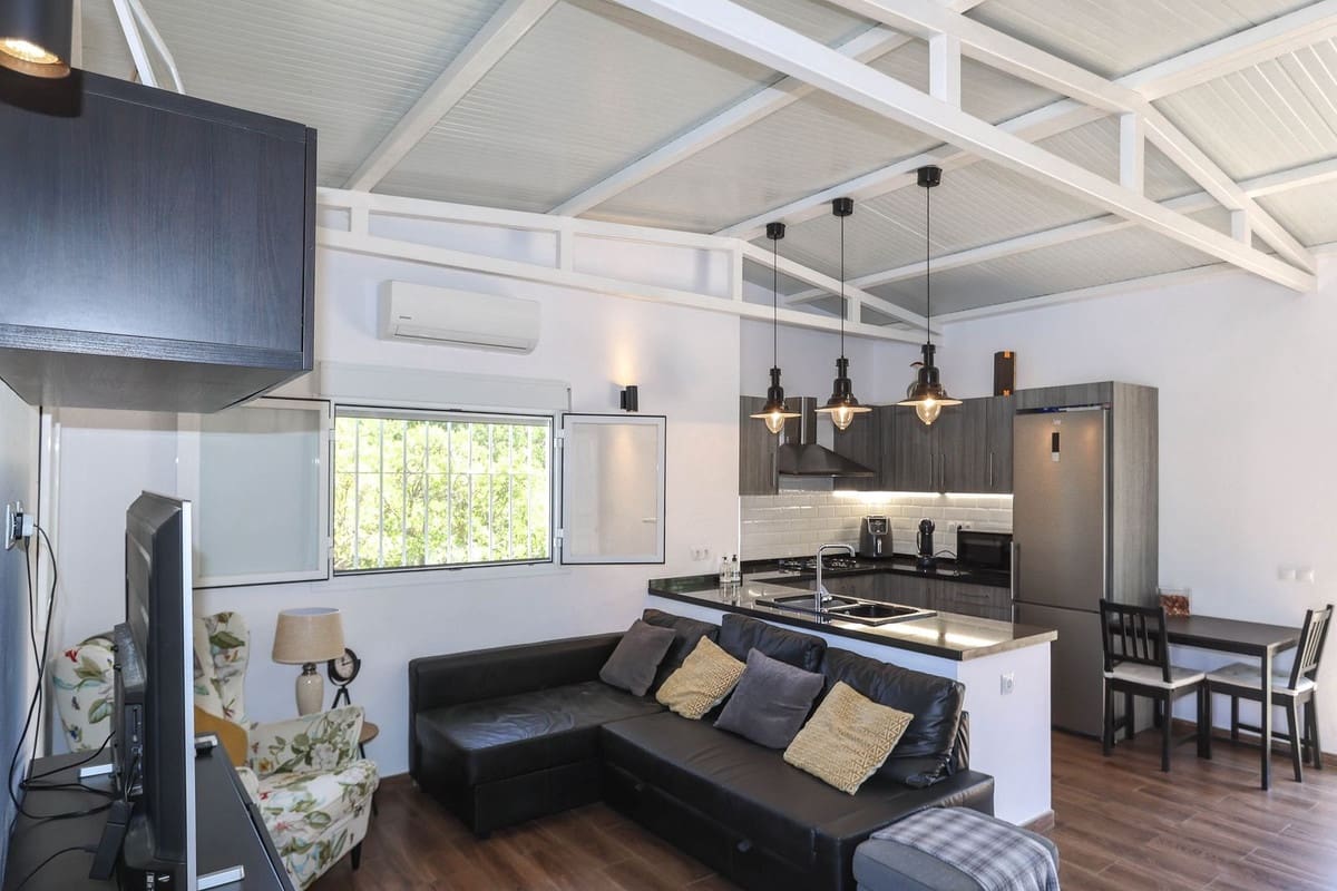 5 soverom Villa til salgs i Coin med svømmebasseng garasje - € 629 000 (Ref: 8401870)