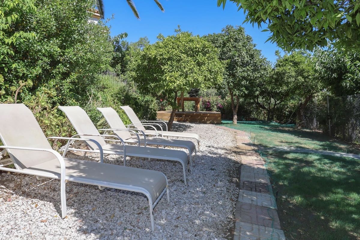 5 soverom Villa til salgs i Coin med svømmebasseng garasje - € 629 000 (Ref: 8401870)