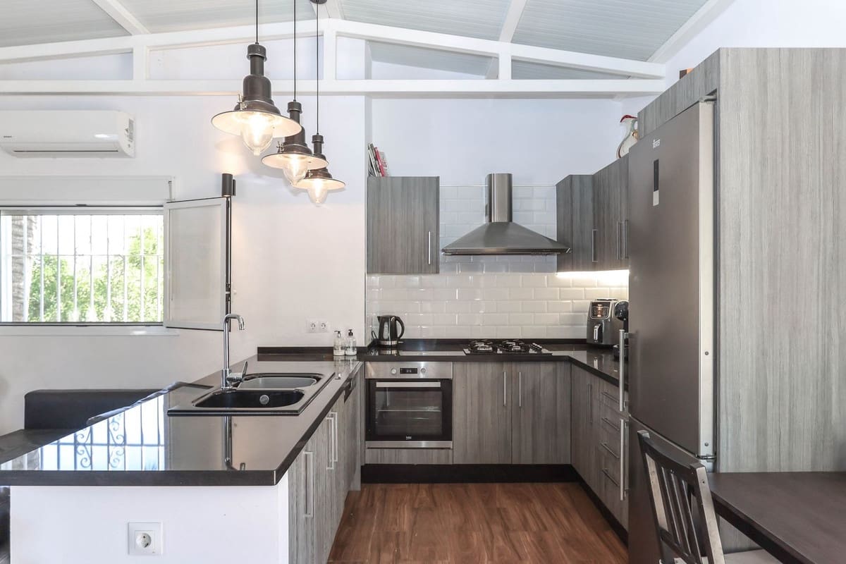 5 quarto Moradia para venda em Coin com piscina garagem - 615 000 € (Ref: 8401870)